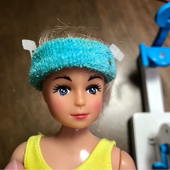 Vintage THE SUPER MODELS Keep Fit Cycling Machine Doll by Toy Concepts - Picture 10 of 15